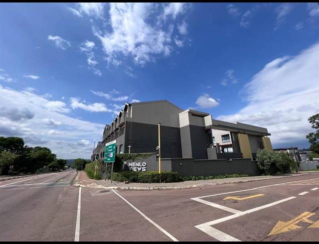 2 BEDROOM DUPLEX FOR SALE IN MENLO PARK